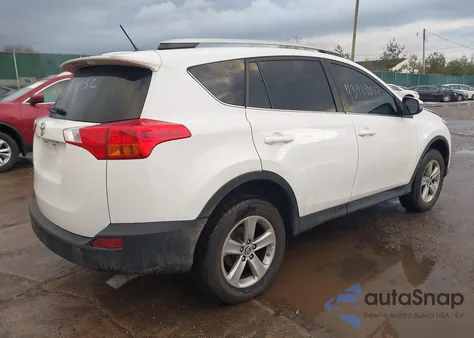 2015 Toyota Rav4 Xle z USA, uszkodzony, nr VIN 2T3WFREV4FW215225